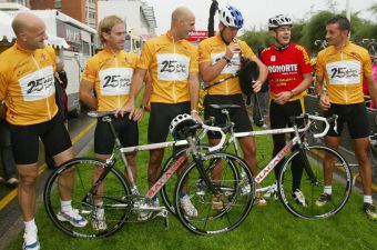 Hevia with the Tour of Spain participants